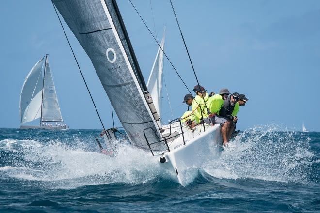 Competitive start of the Gill Commodore’s Cup © Laurens Morel